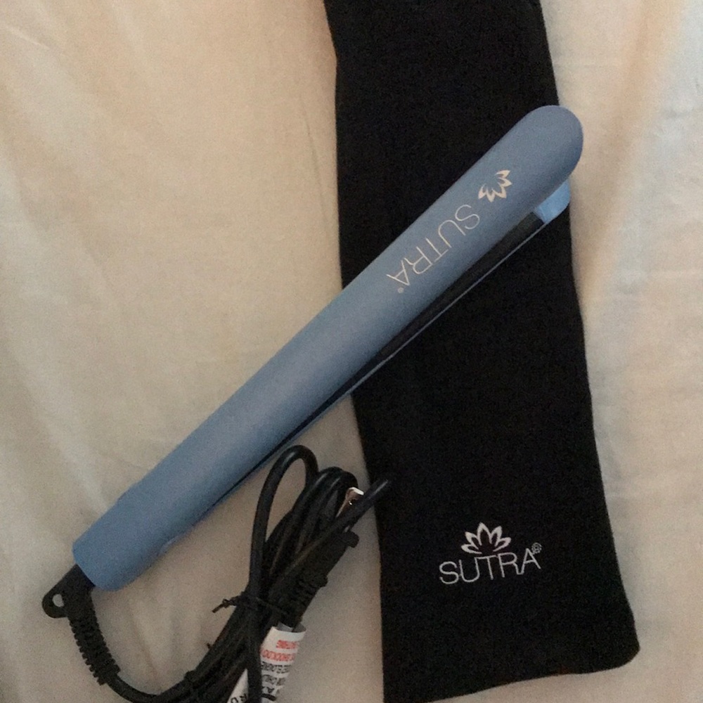 New Sutra hair straightener